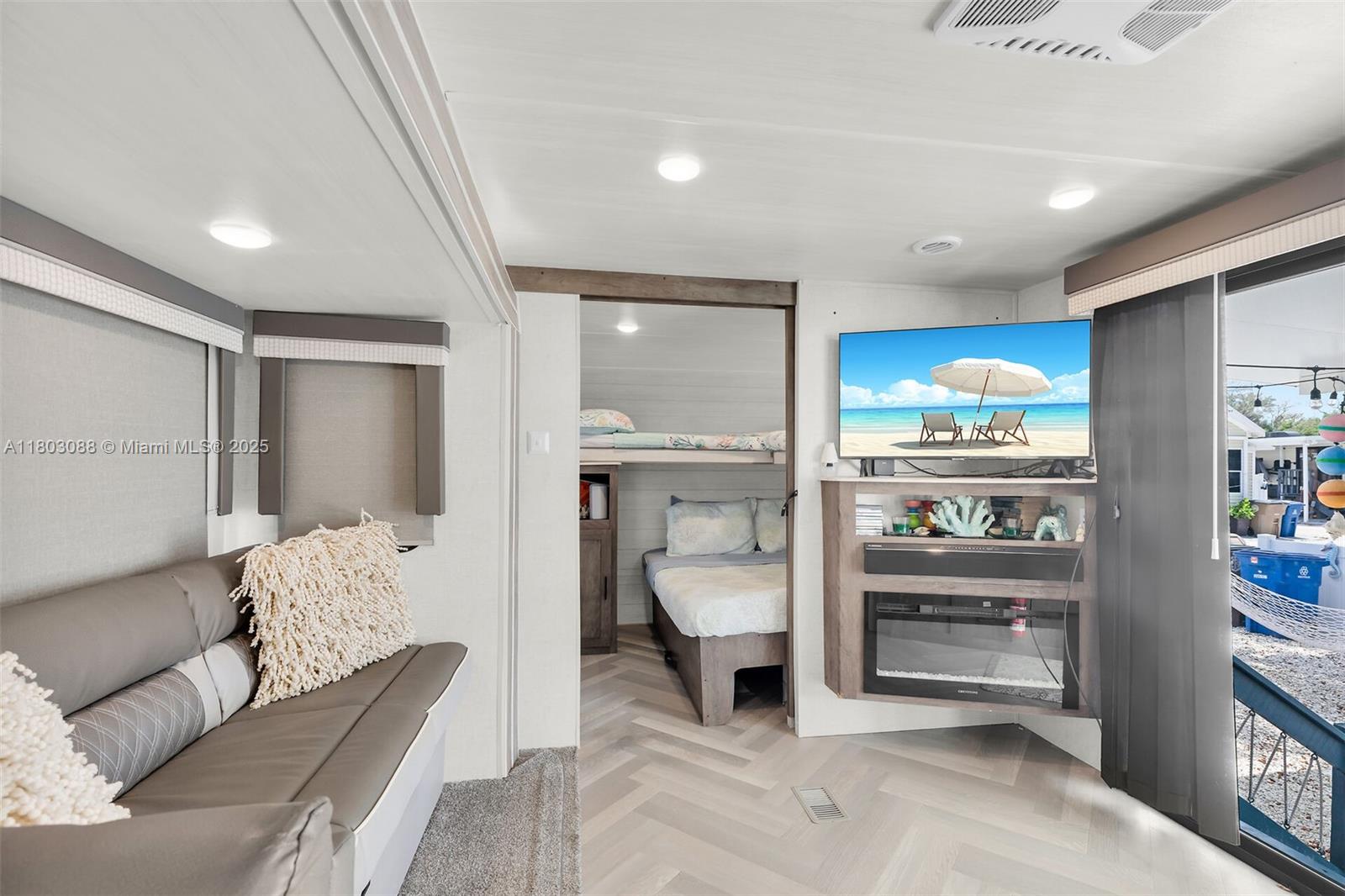 CALUSA CAMPGROUND - Residential