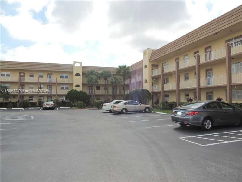 8595 Sunrise Lakes Blvd 307