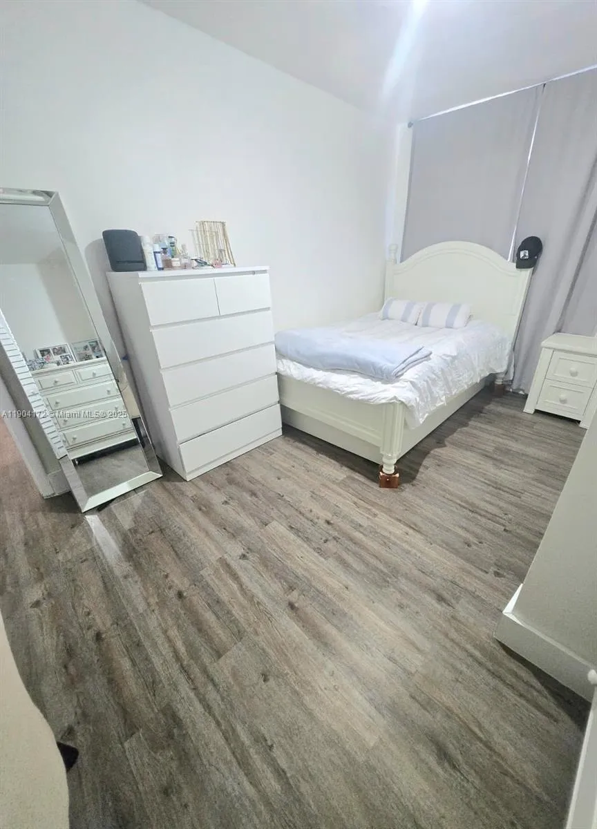 Miami, Florida 33186, United States, 5 Bedrooms Bedrooms, ,3 BathroomsBathrooms,Residential,Active,235722