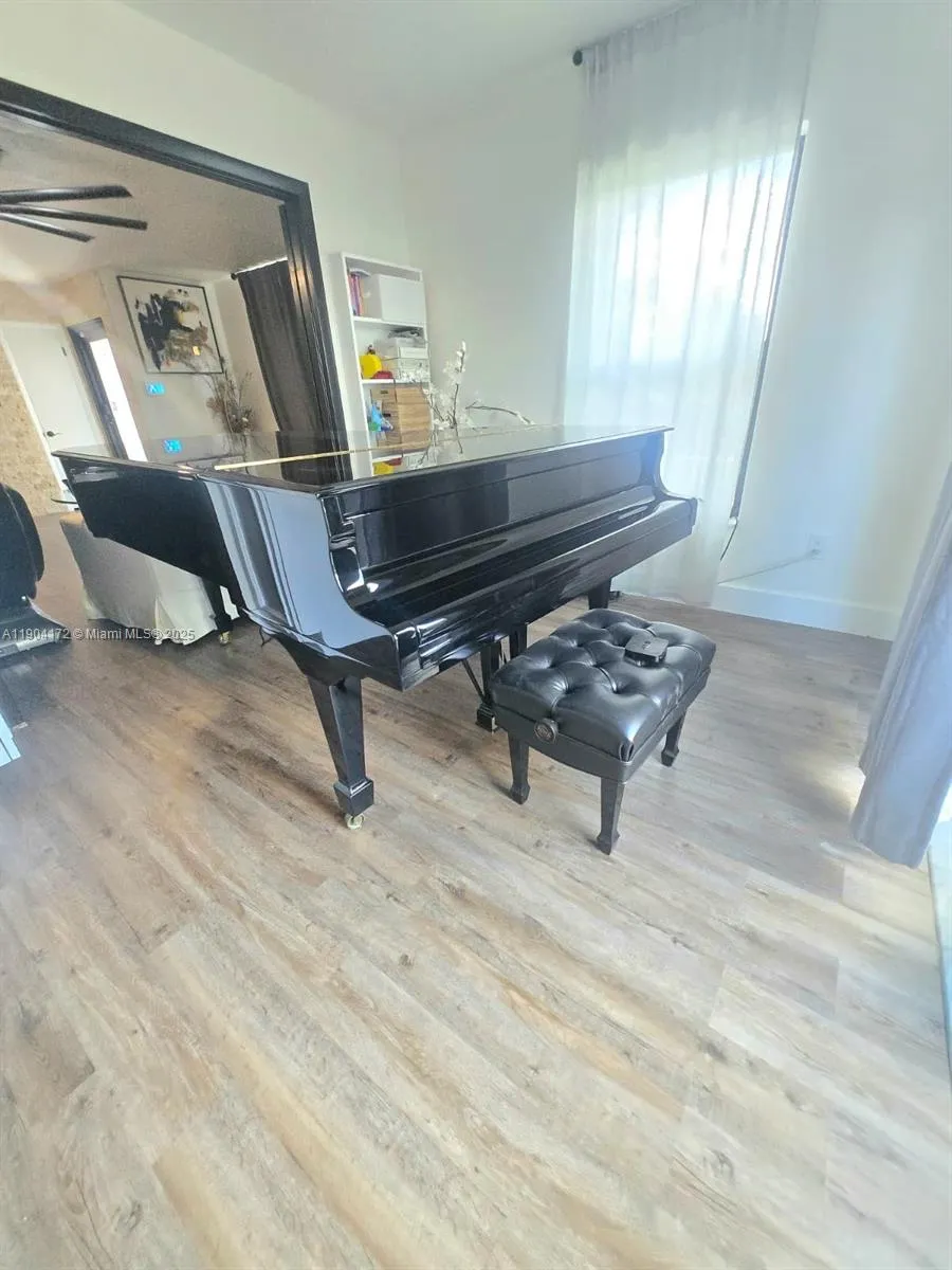 Miami, Florida 33186, United States, 5 Bedrooms Bedrooms, ,3 BathroomsBathrooms,Residential,Active,235722