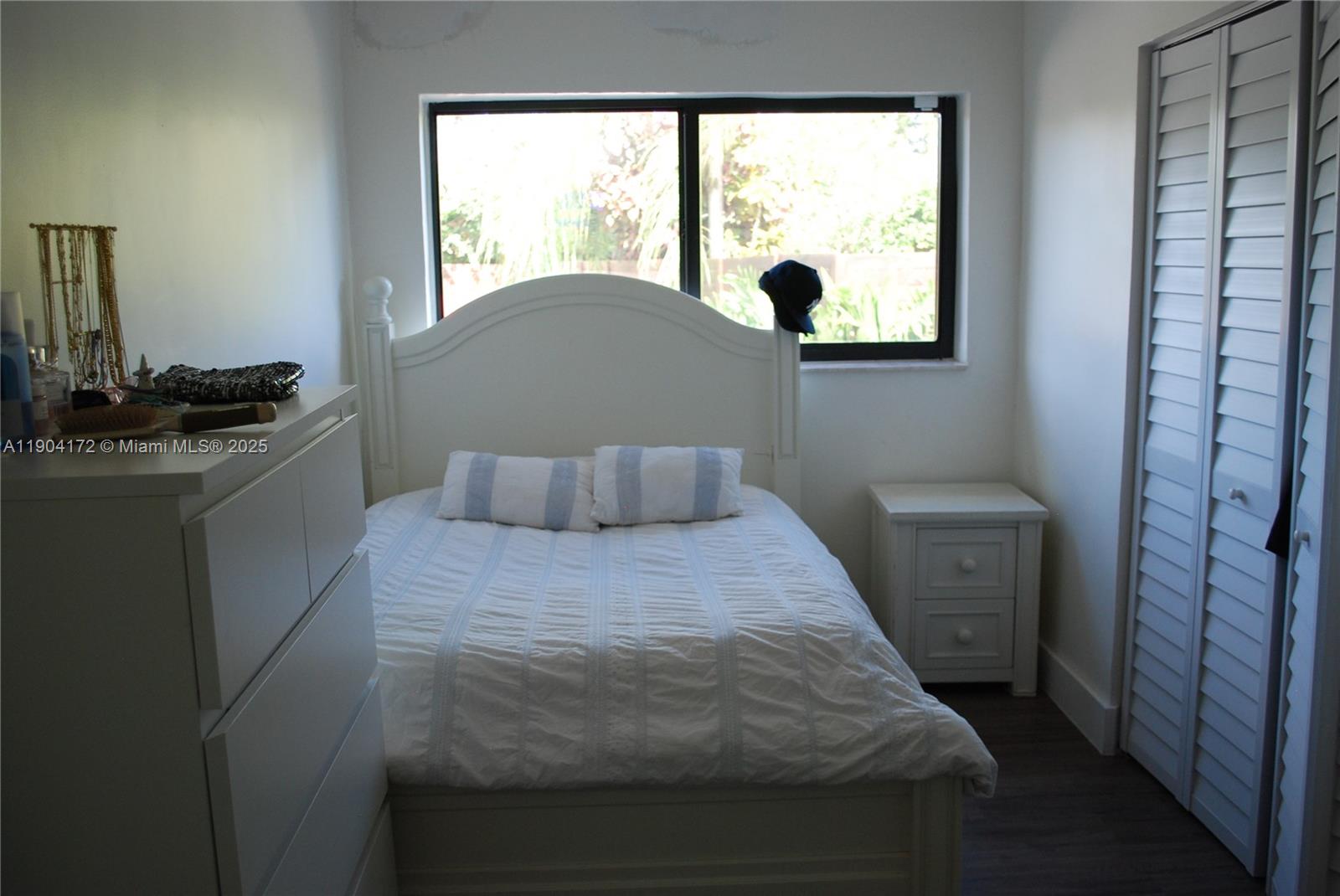 DEVON AIRE ESTATES SEC 3 - Residential