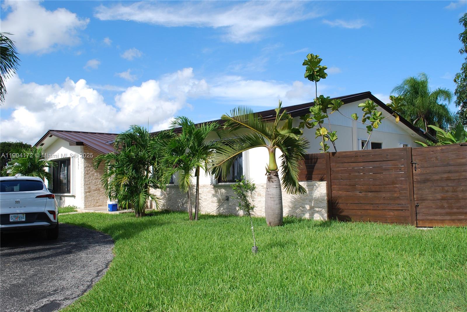 DEVON AIRE ESTATES SEC 3 - Residential