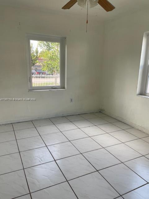 MIAMI SUBURBAN ACRES - Residential Lease