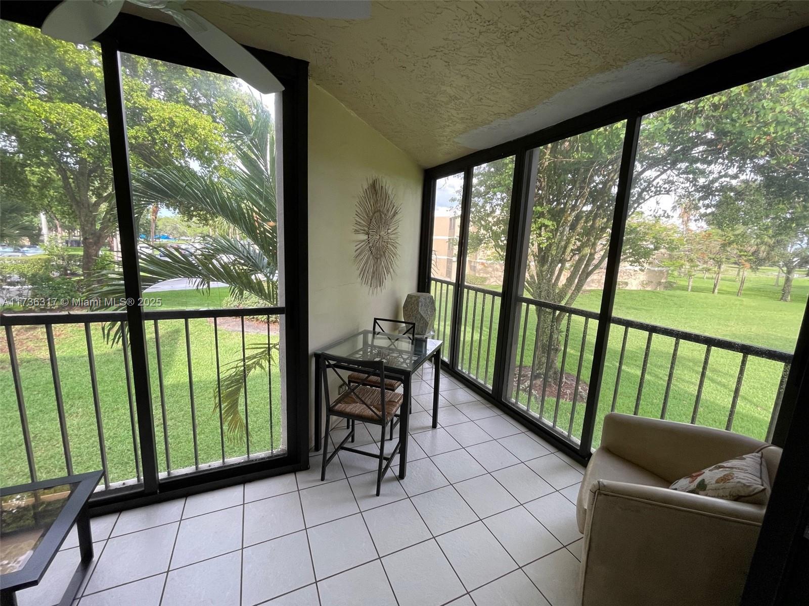 C C APTS AT BONAVENTURE C - Residential Lease