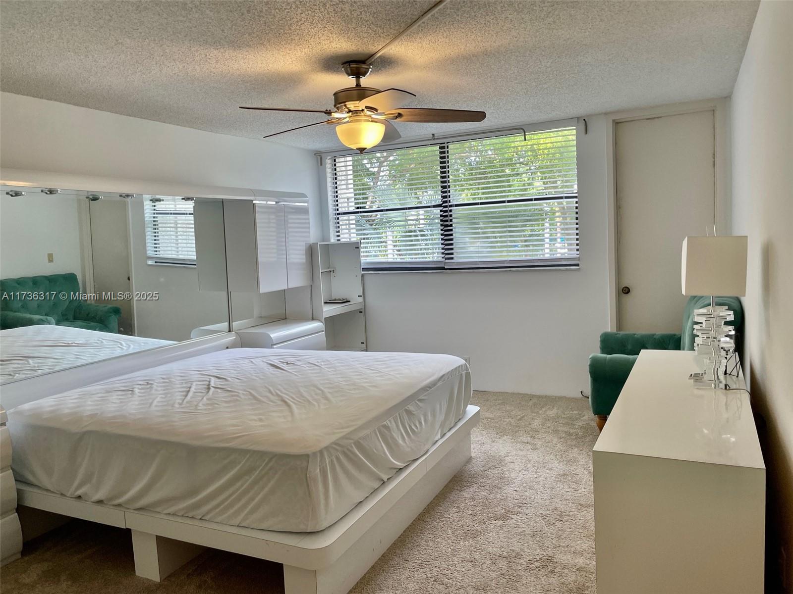 C C APTS AT BONAVENTURE C - Residential Lease