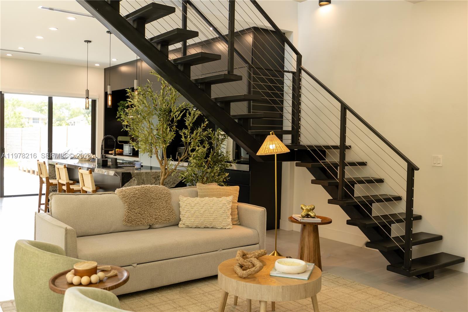 BISCAYNE MANORS - Residential Lease