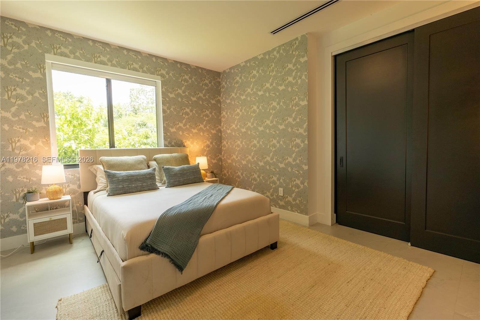 BISCAYNE MANORS - Residential Lease