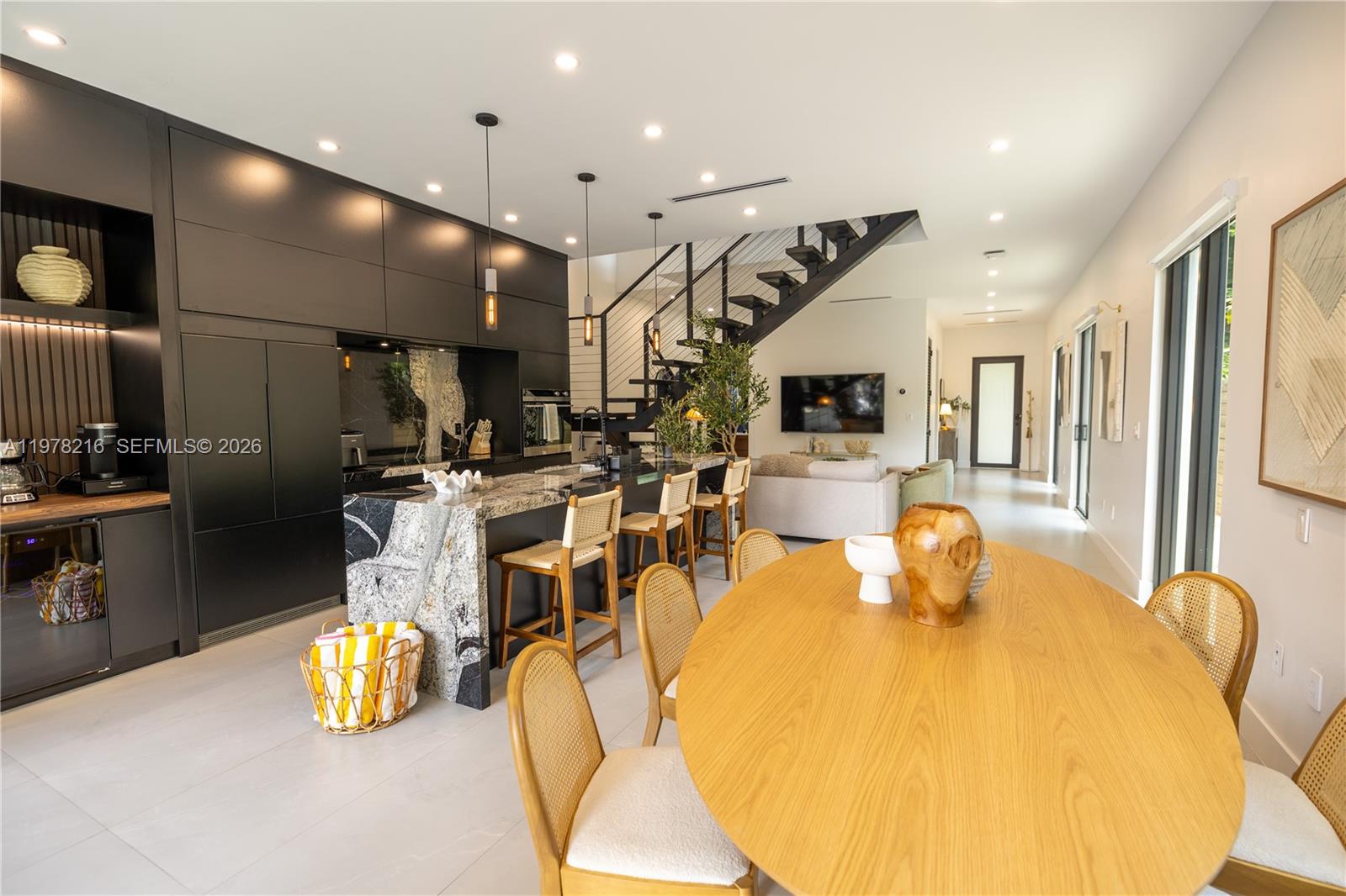 BISCAYNE MANORS - Residential Lease