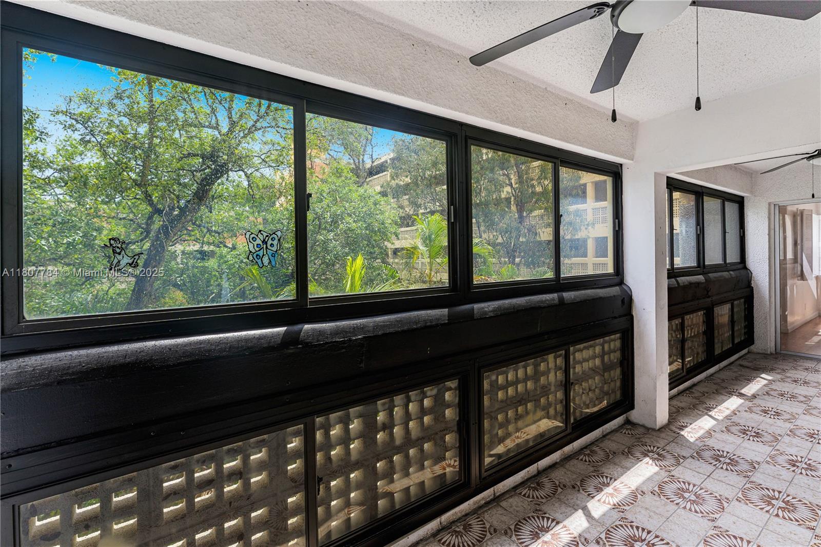 LAKES OF INVERRARY CONDO - Residential