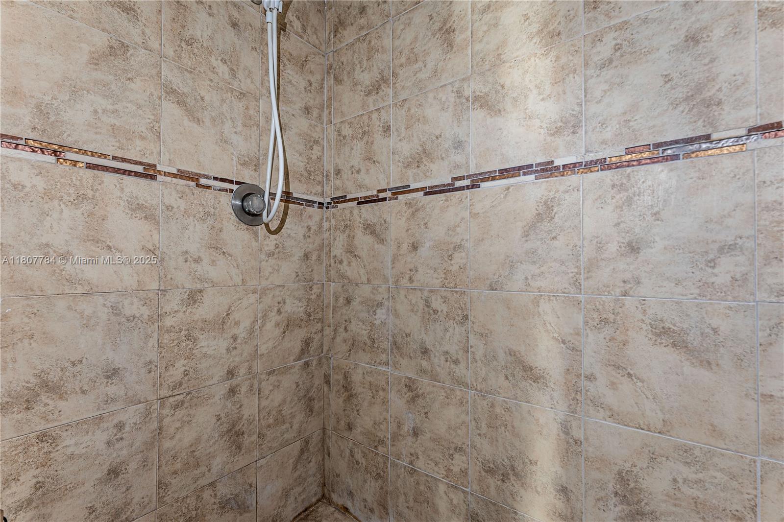 LAKES OF INVERRARY CONDO - Residential