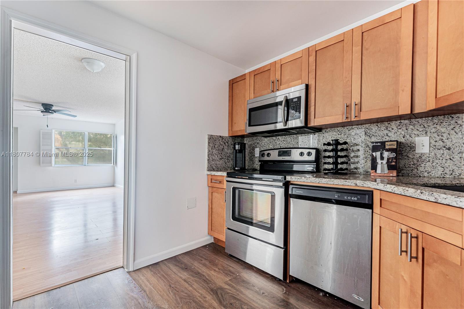 LAKES OF INVERRARY CONDO - Residential