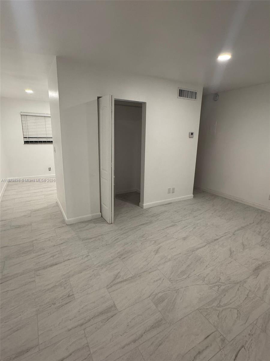 CRYSTAL CONDO - Residential Lease