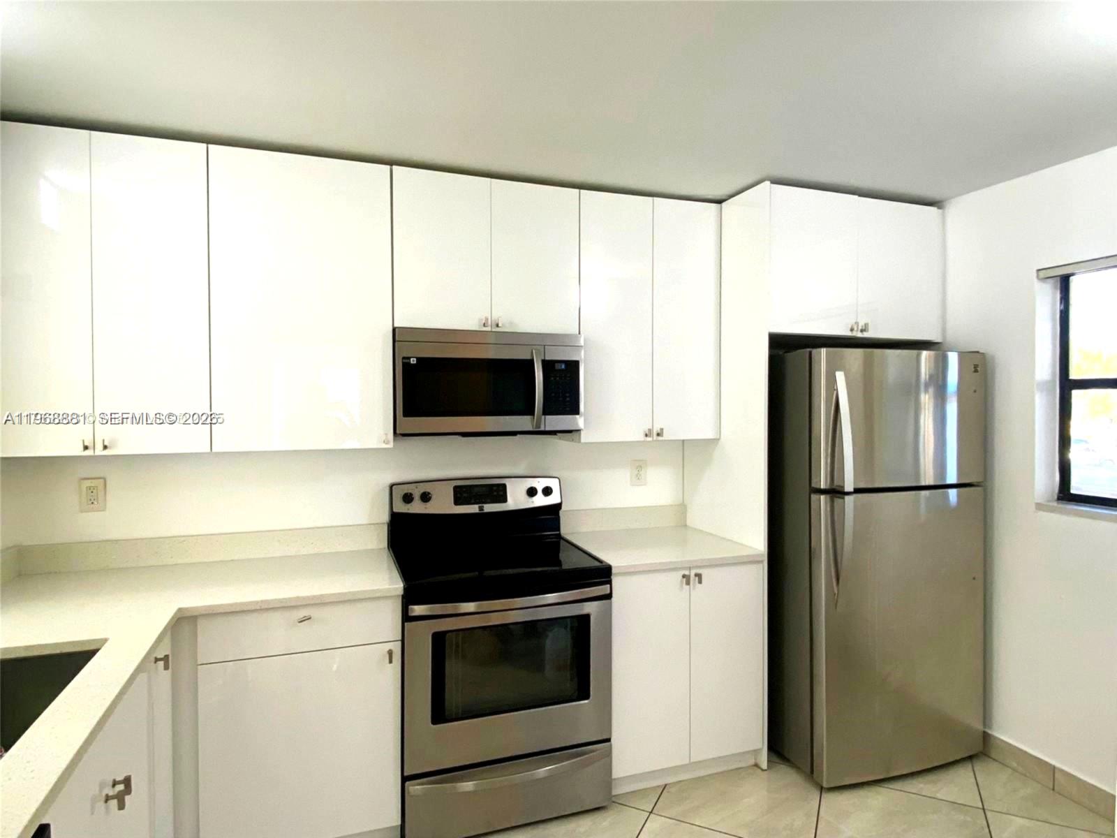 ISLAND CLUB AT CORAL SPRI - Residential