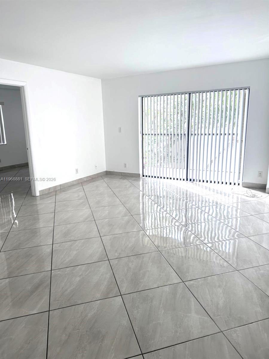 ISLAND CLUB AT CORAL SPRI - Residential