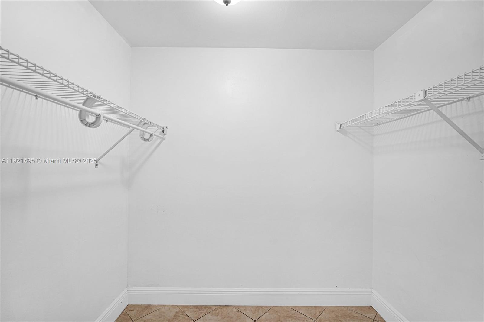 ENSENADA CONDO BLDG E-II - Residential Lease