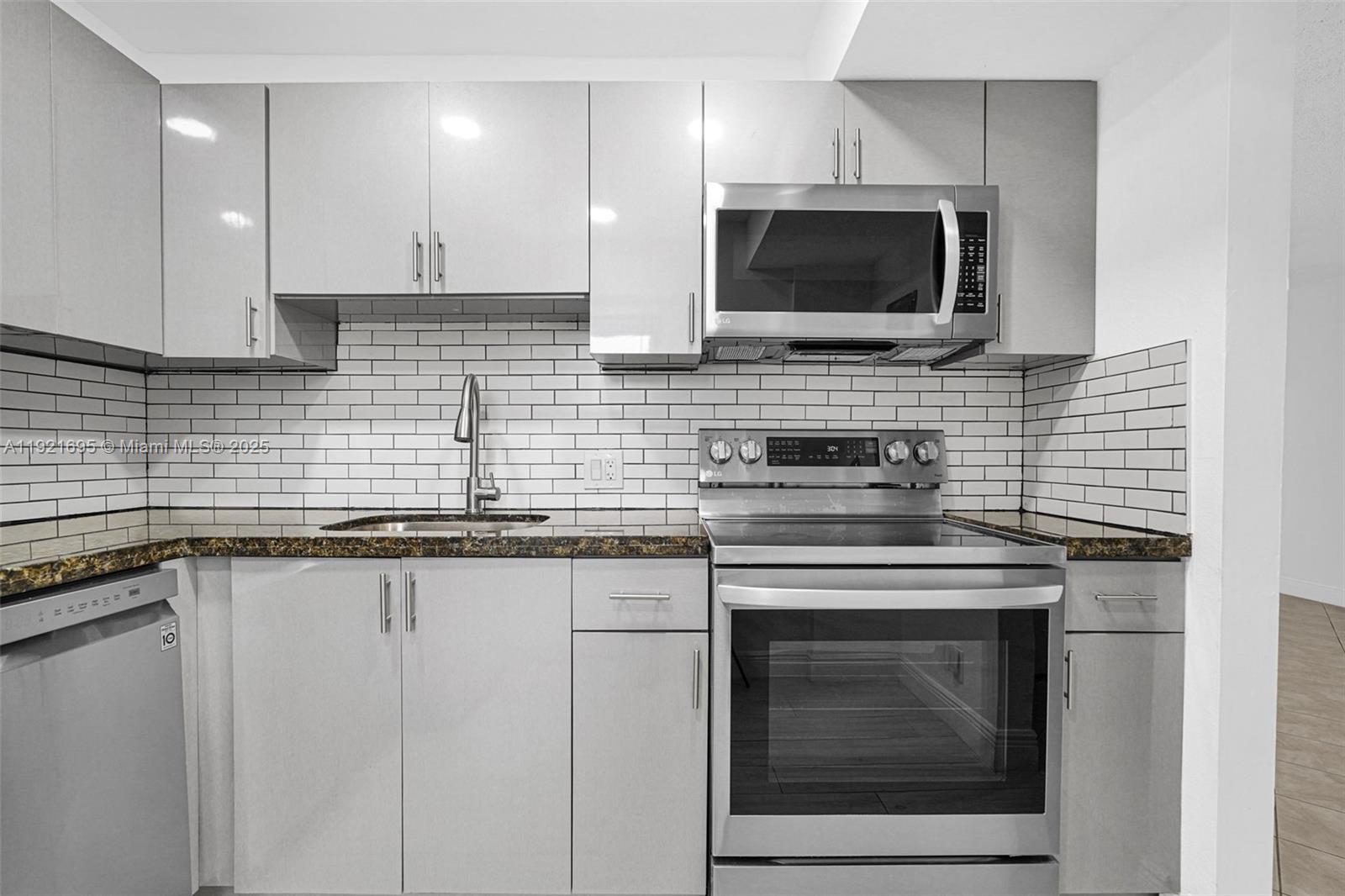 3401 N Country Club Dr 307