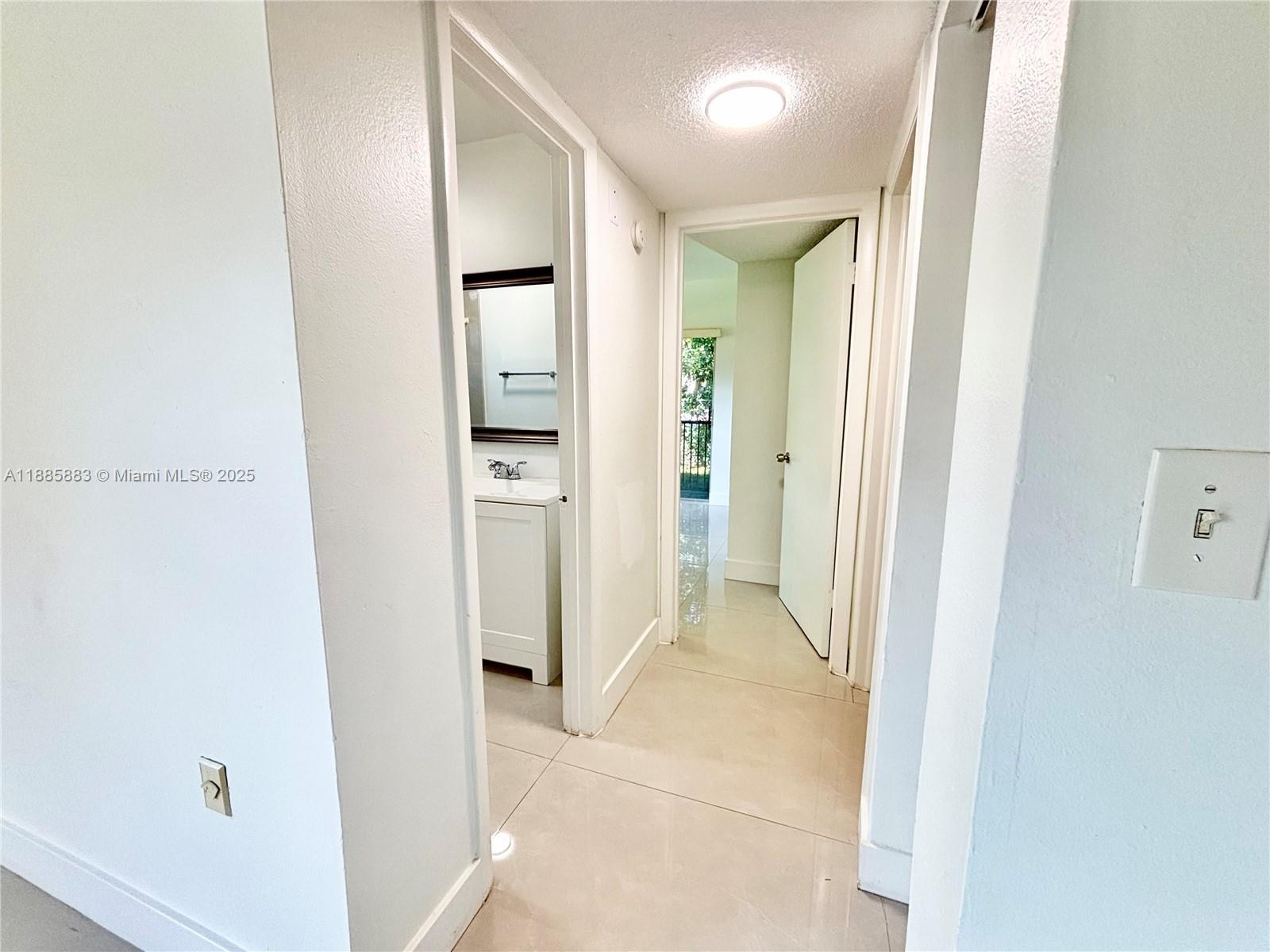 CORAL REEF TOWNHOUSES CON - Residential Lease