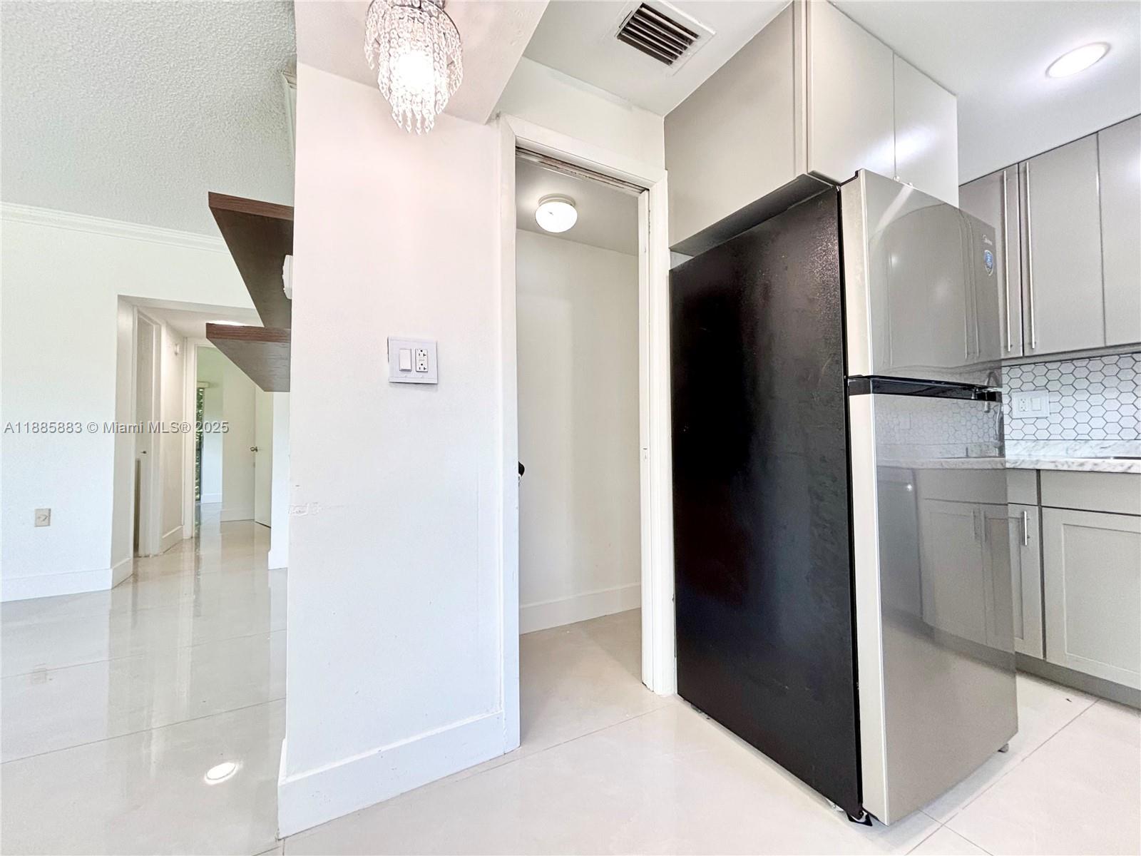 CORAL REEF TOWNHOUSES CON - Residential Lease