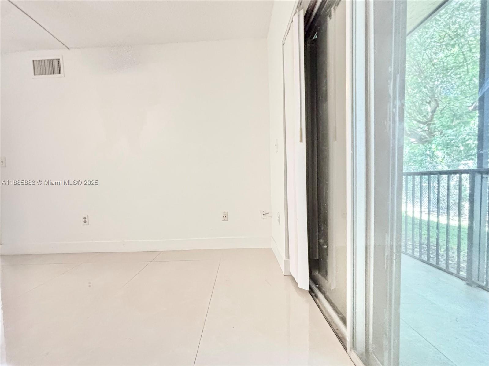 CORAL REEF TOWNHOUSES CON - Residential Lease
