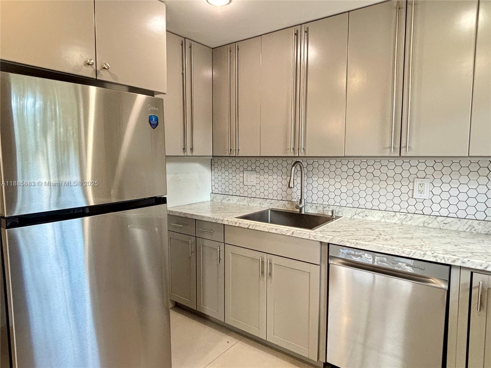 CORAL REEF TOWNHOUSES CON - Residential Lease
