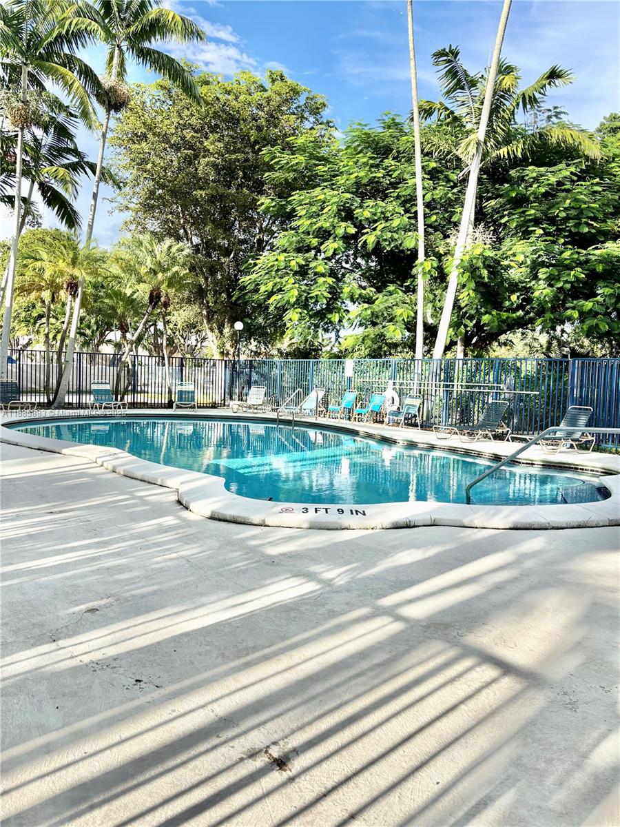 CORAL REEF TOWNHOUSES CON - Residential Lease