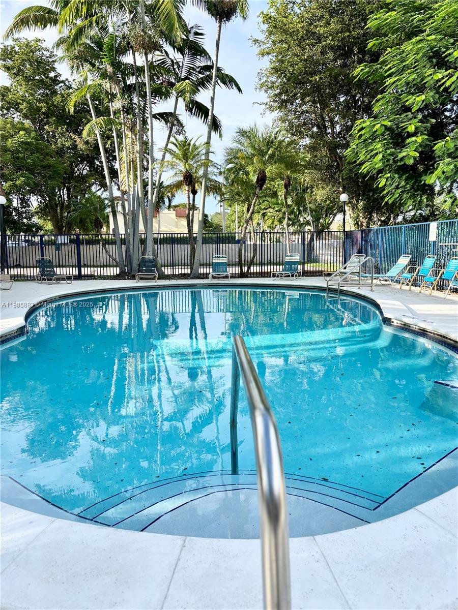 CORAL REEF TOWNHOUSES CON - Residential Lease