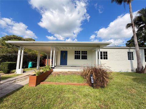 1075 NE 120th St Biscayne Park FL 33161