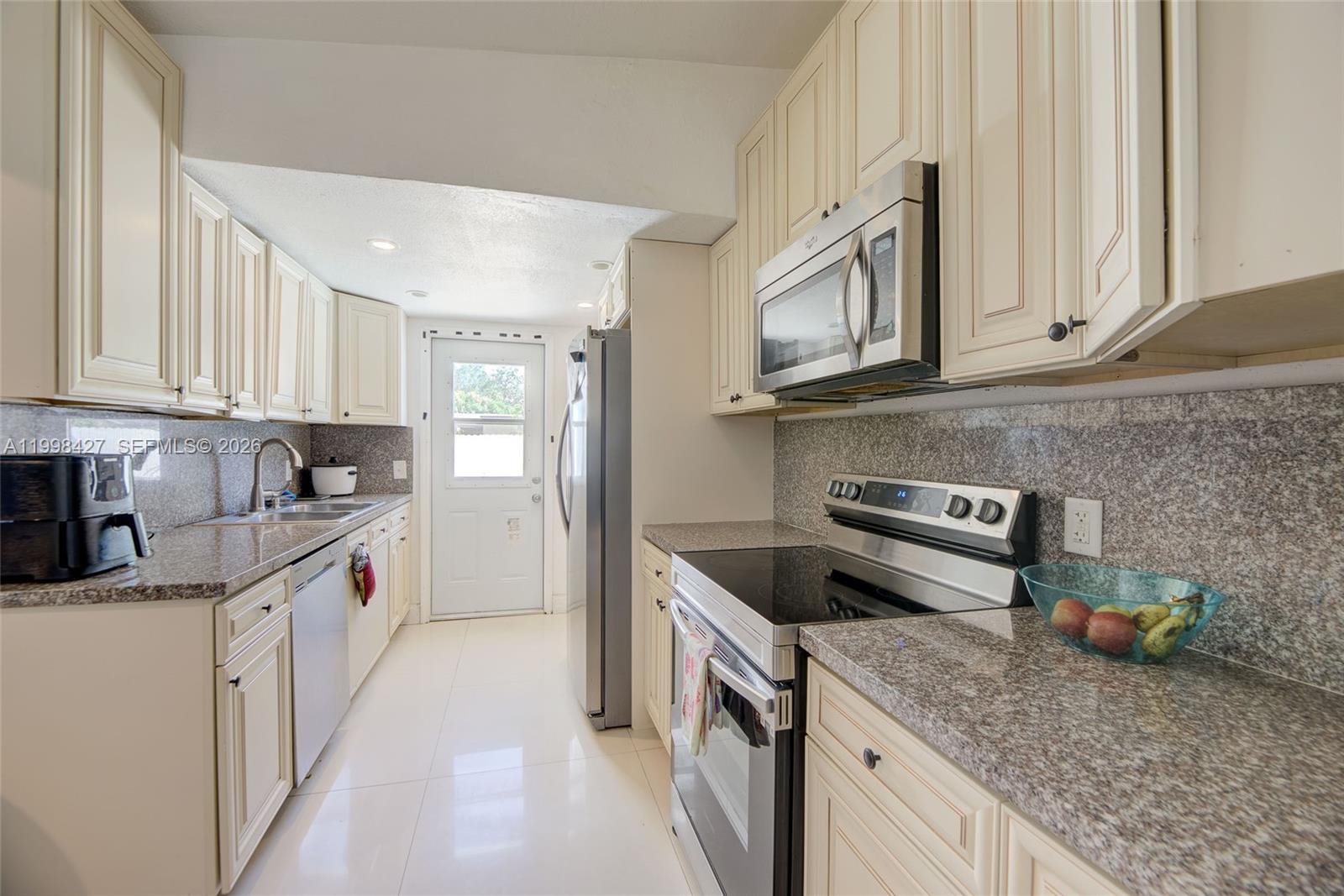 LAKE FOREST SEC 3 - Residential