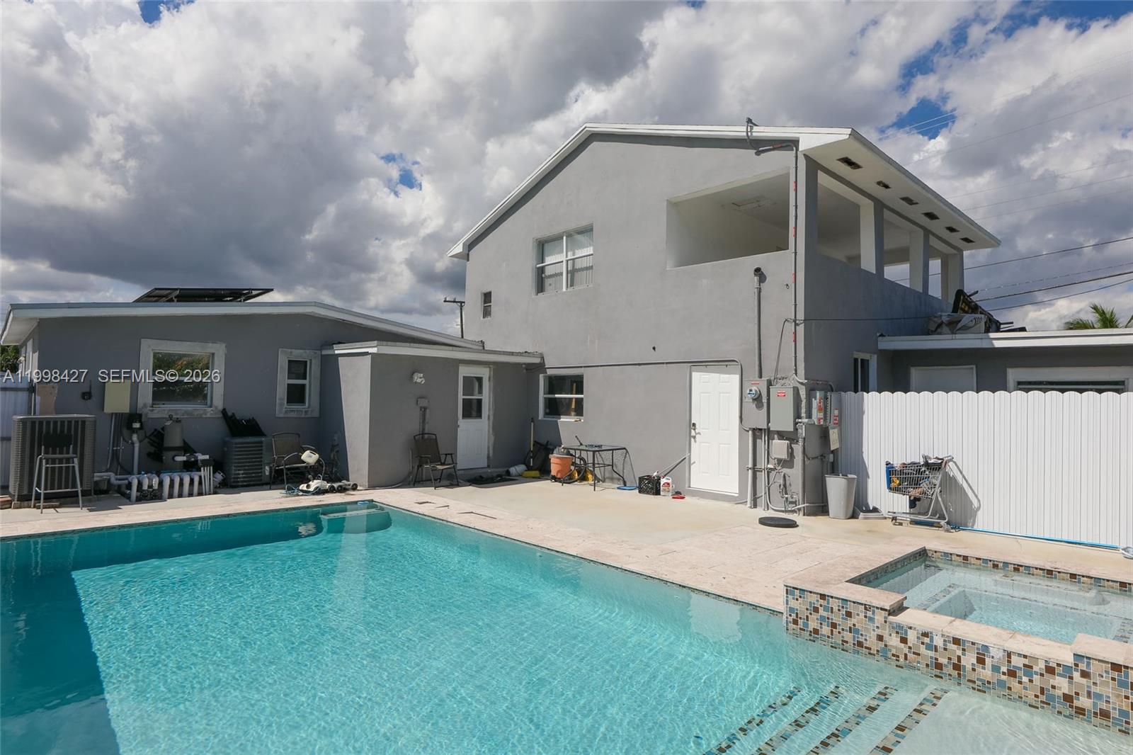 LAKE FOREST SEC 3 - Residential