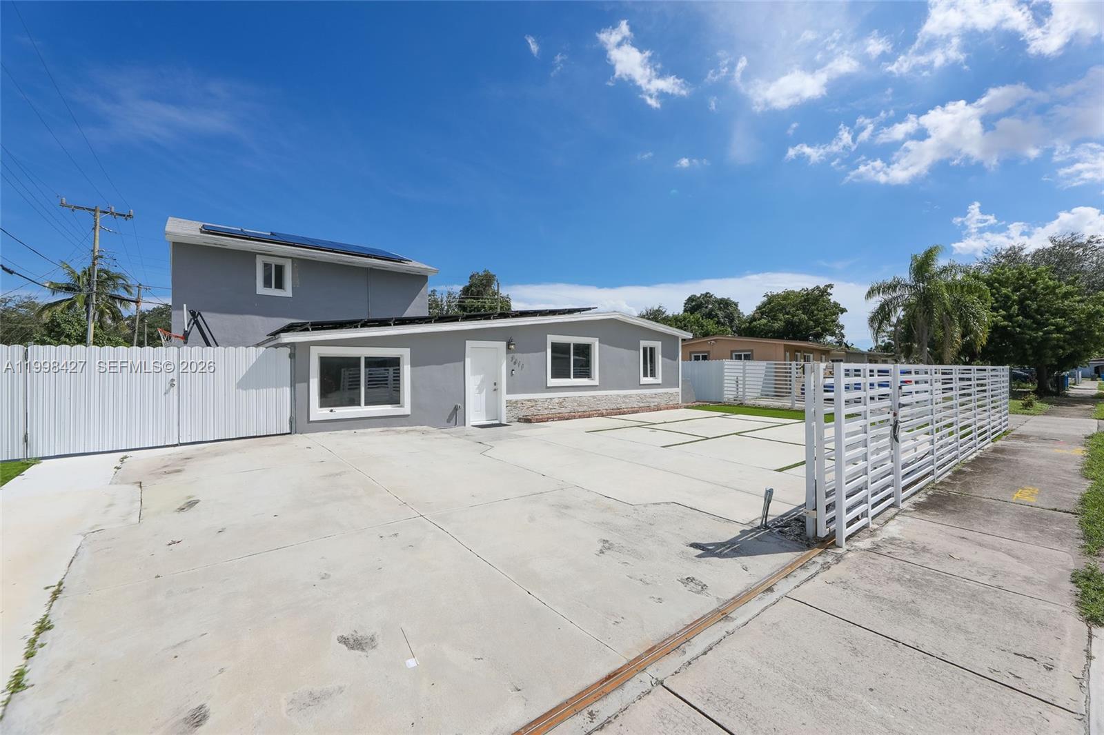 LAKE FOREST SEC 3 - Residential