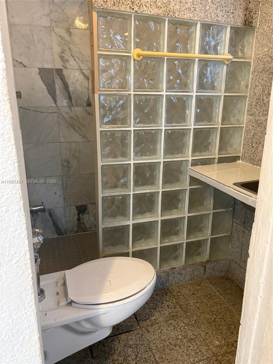 LAKE FOREST SEC 3 - Residential