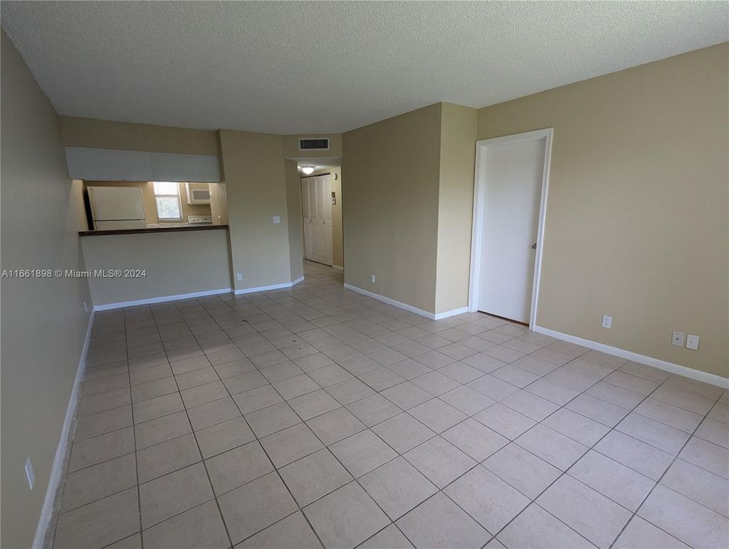 Photo of 10115 Twin Lakes Dr #24-M, Coral Springs, FL 33071 (MLS # A11661898)
