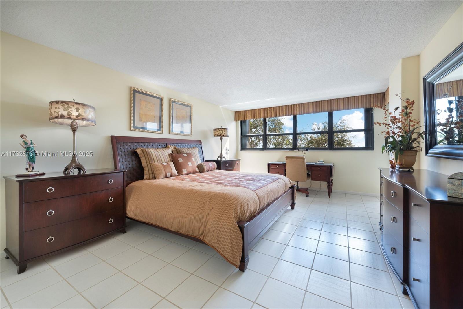 PORTA BELLA EAST AND PORT - Residential Lease