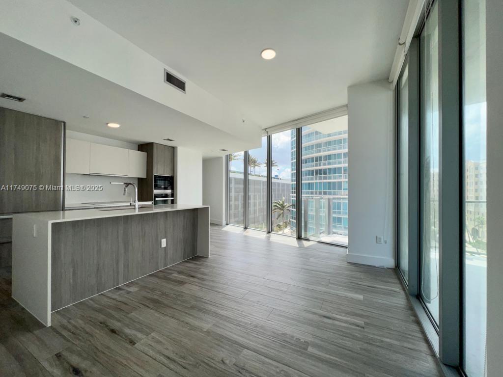 2900 Ne 7th Ave 501, Miami, Broward County, Florida - 2 Bedrooms  
3 Bathrooms - 