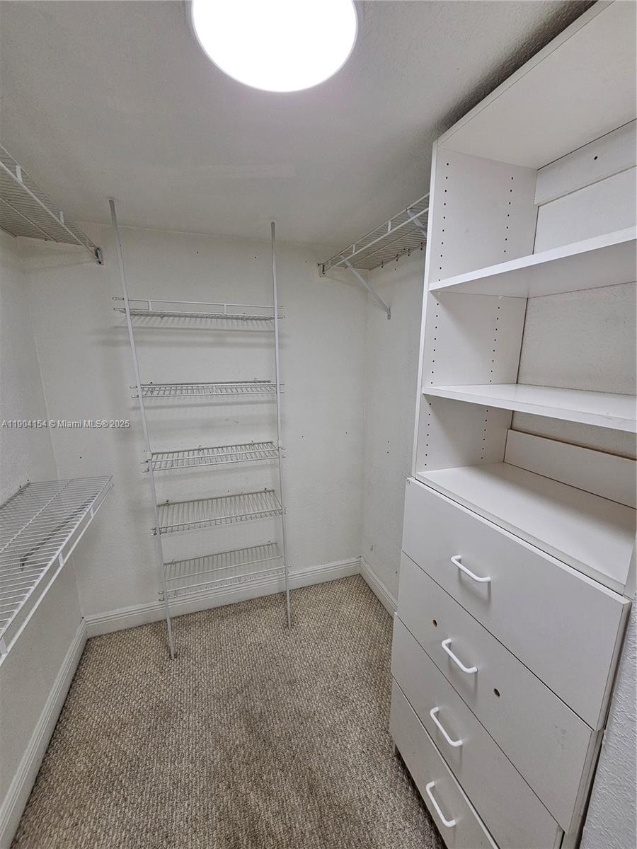 GARDEN VILLAS CONDO I - Residential Lease