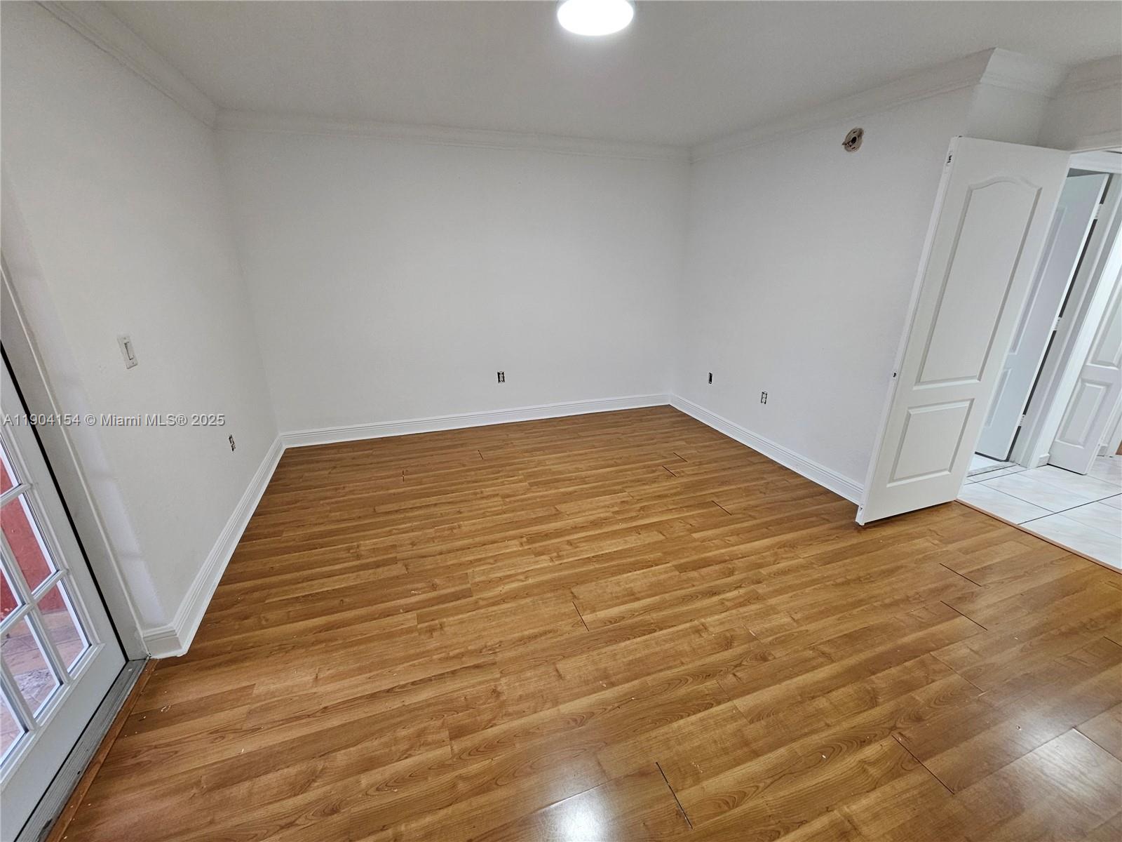 GARDEN VILLAS CONDO I - Residential Lease