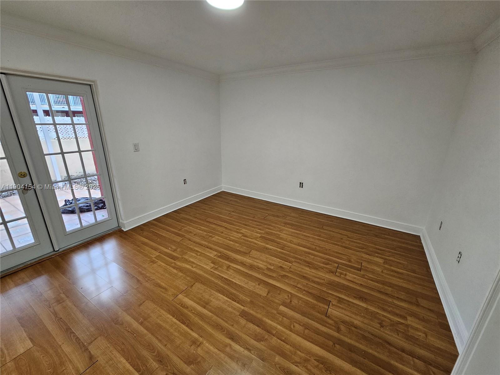 GARDEN VILLAS CONDO I - Residential Lease