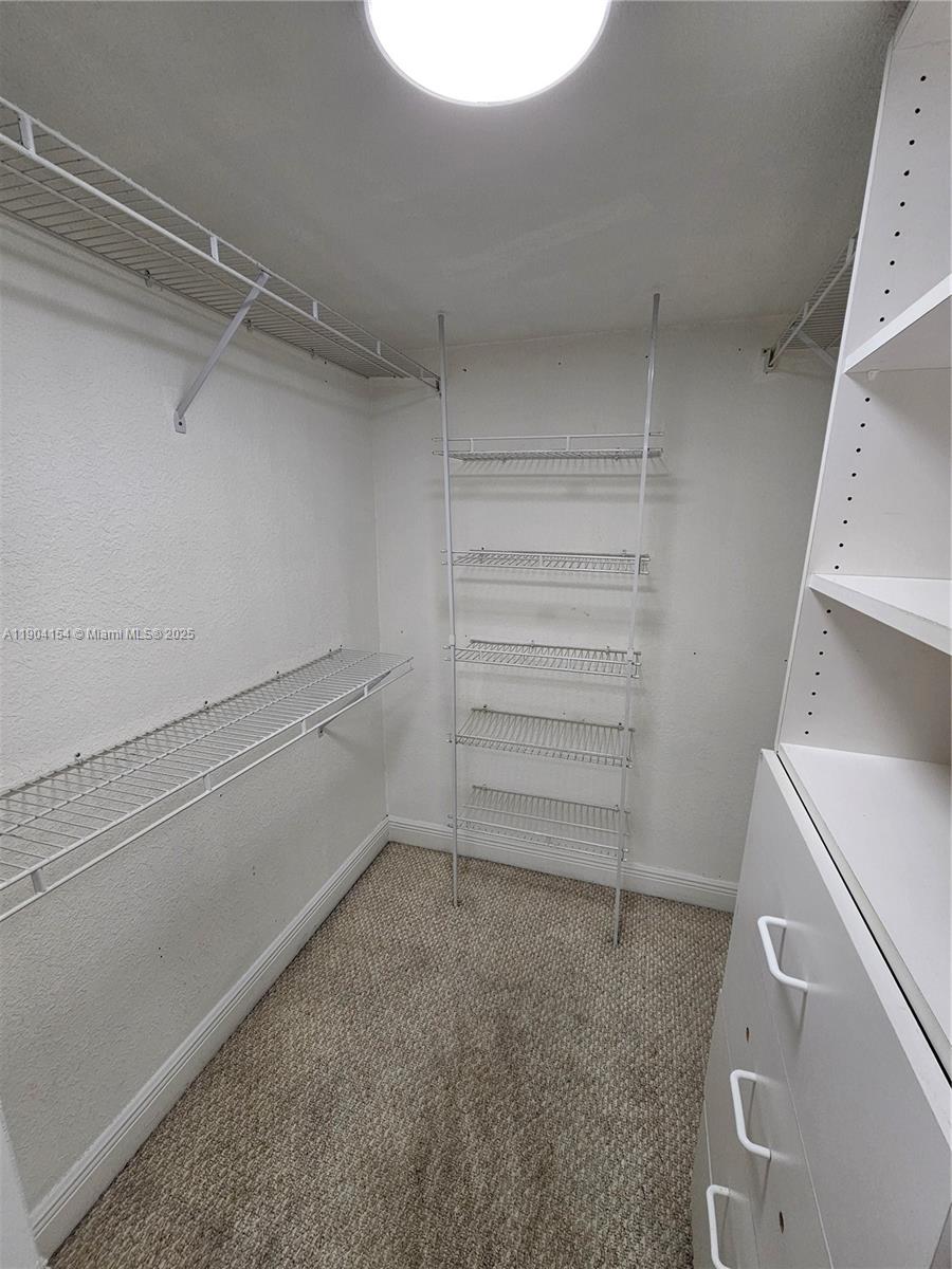 GARDEN VILLAS CONDO I - Residential Lease