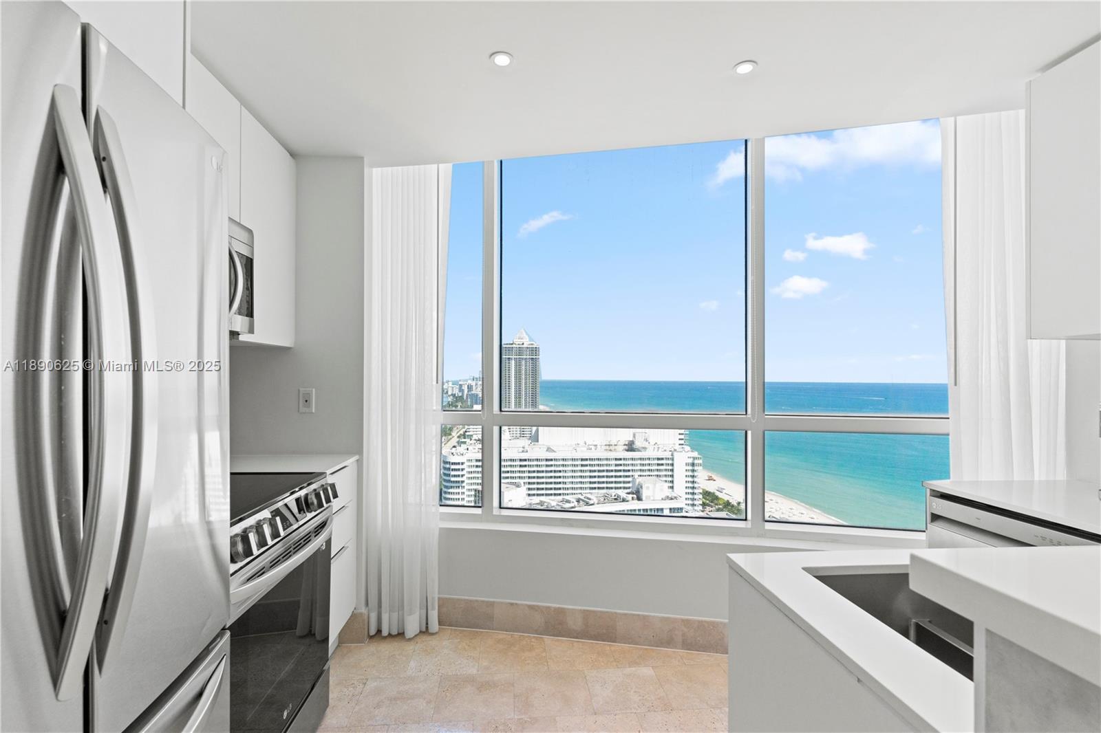 FONTAINEBLEAU II CONDO - Residential