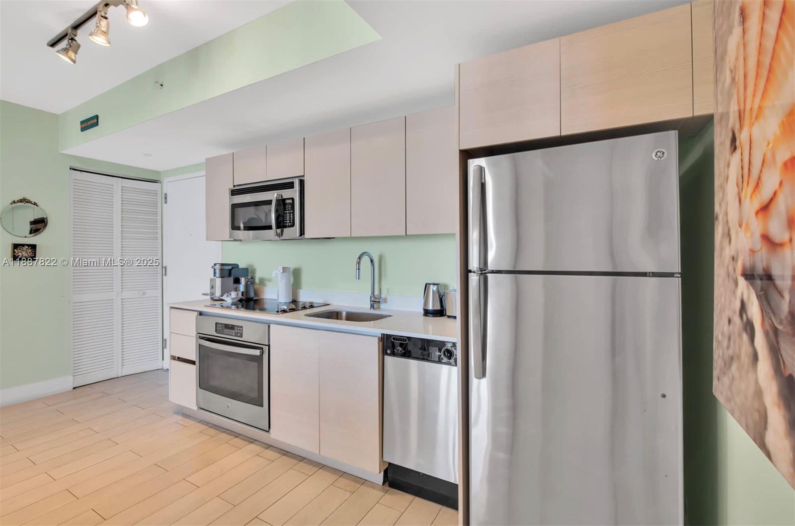 BEACHWALK CONDOMINIUM - Residential