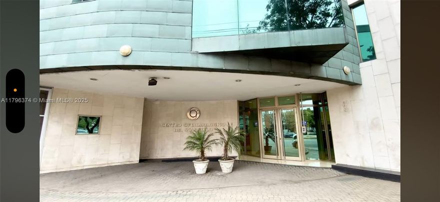 Prime Medical Property for sale in Buenos Aires.  Exclusive 800m² (8,611 sq ft) medical facility in a strategic, high-visibility location with excellent accessibility. This turnkey property features:•2 fully equipped operating rooms, 5 consultation rooms, Premium finishes throughout,  State-of-the-art infrastructure,  Anti-vandalism glass security, 6 bathrooms and High-capacity three-phase electrical system

The site offers significant development potential, with zoning allowing for construction up to 8 stories. An exceptional investment opportunity in one of Buenos Aires' prime medical districts.