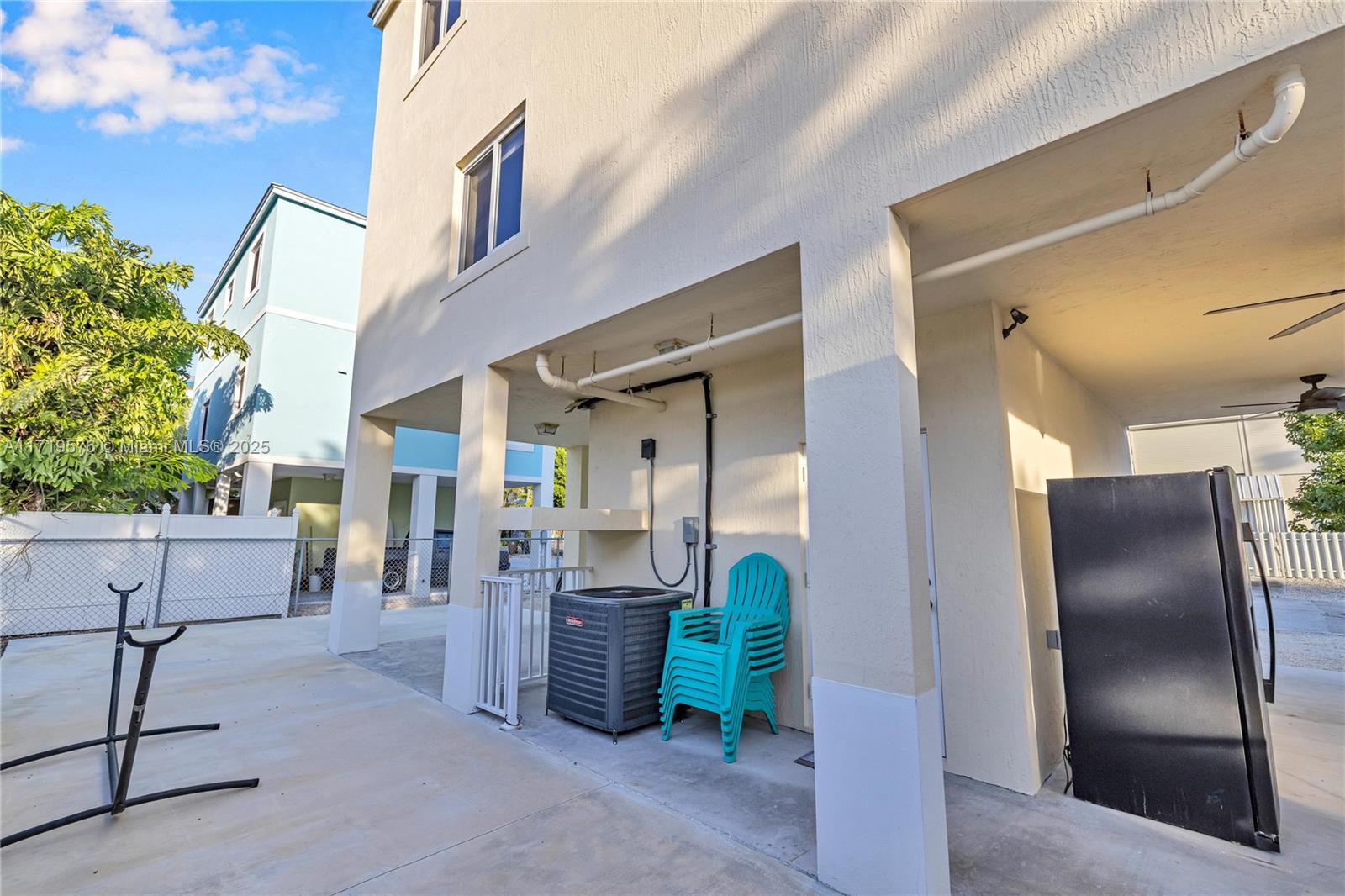 KEY LARGO PARK AMD - Residential