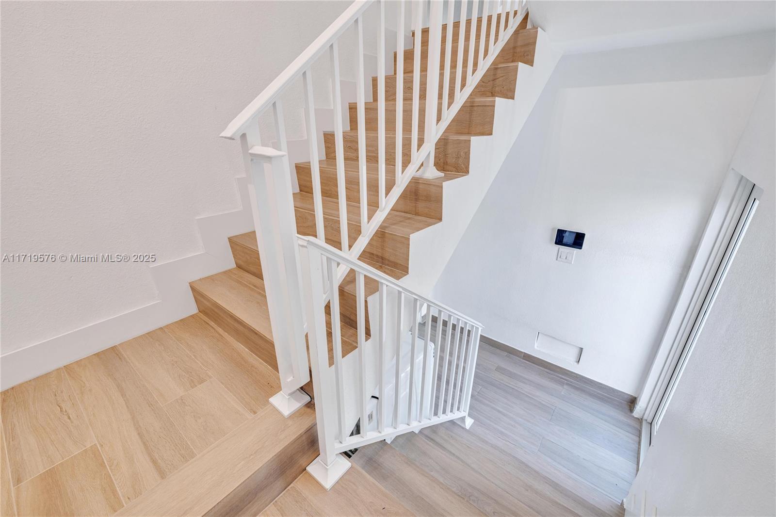 KEY LARGO PARK AMD - Residential