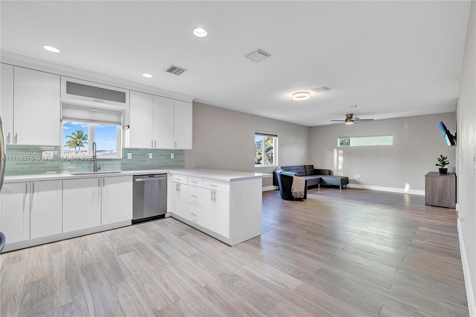 KEY LARGO PARK AMD - Residential