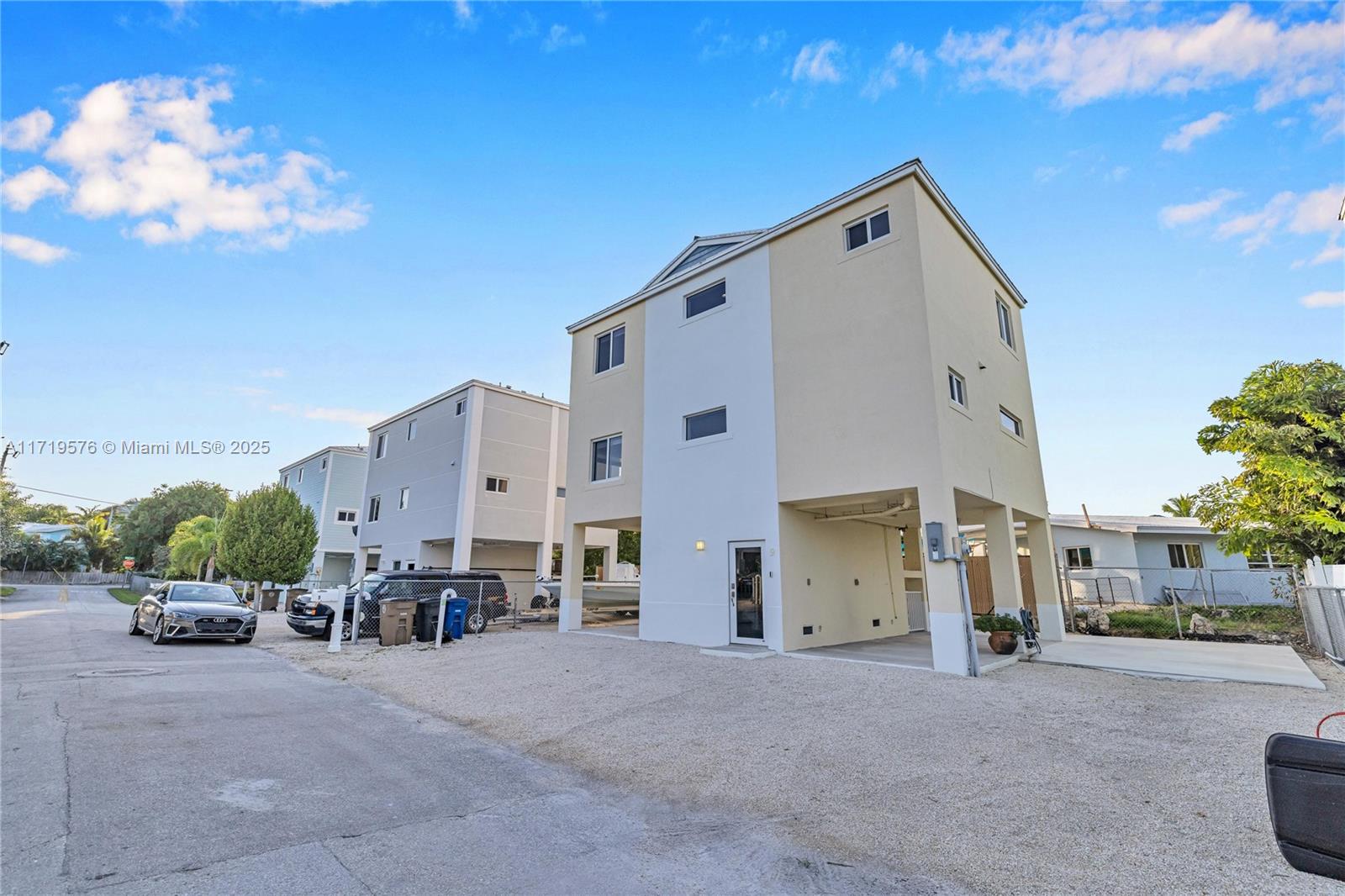 KEY LARGO PARK AMD - Residential