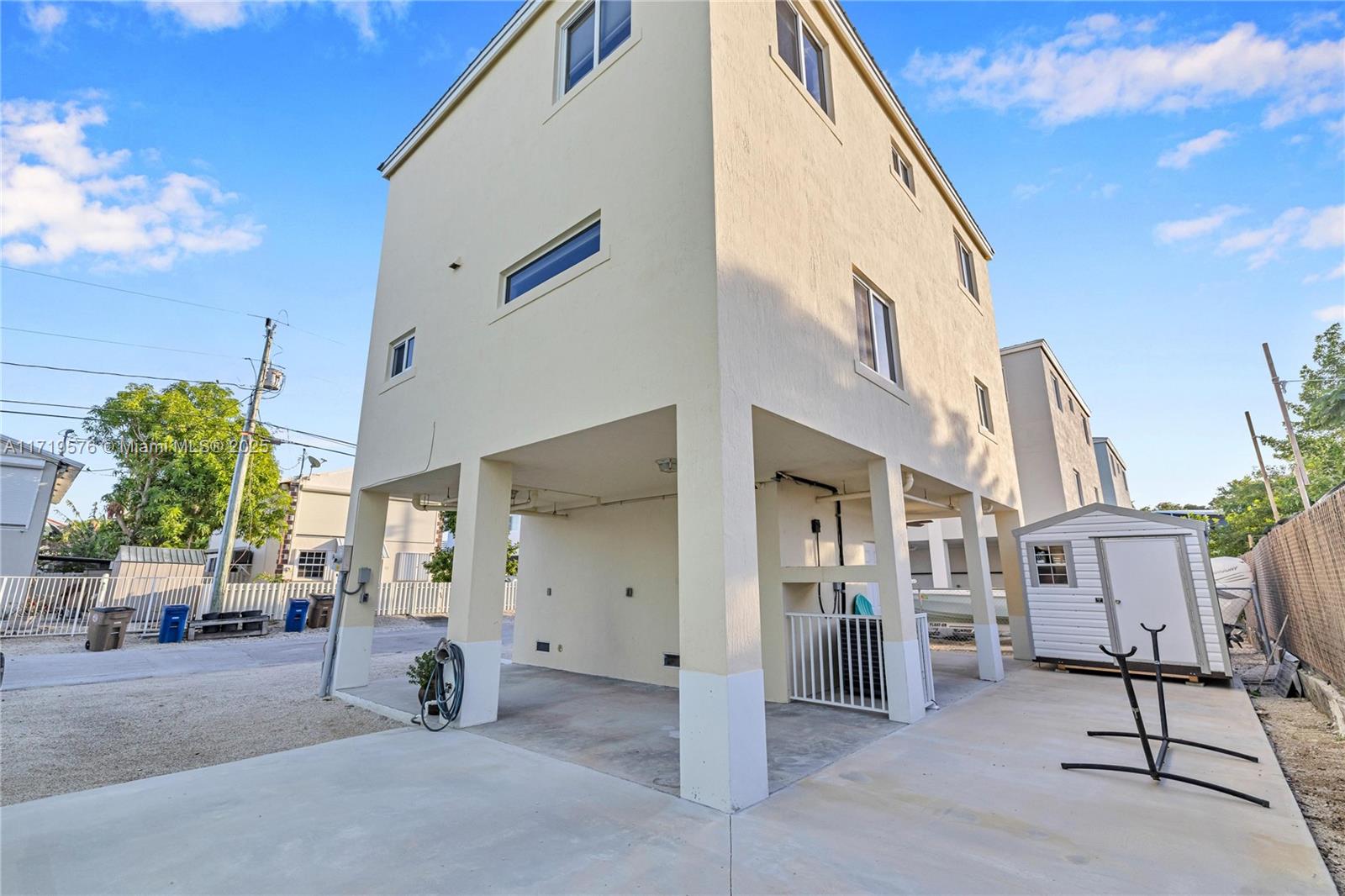 KEY LARGO PARK AMD - Residential