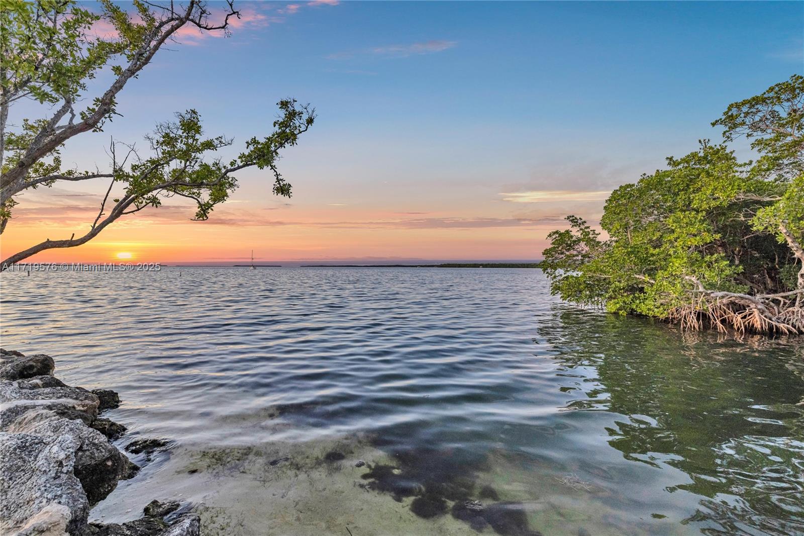 KEY LARGO PARK AMD - Residential