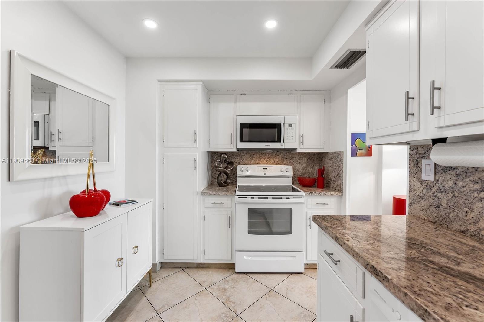 CORAL RIDGE TOWERS SOUTH - Residential