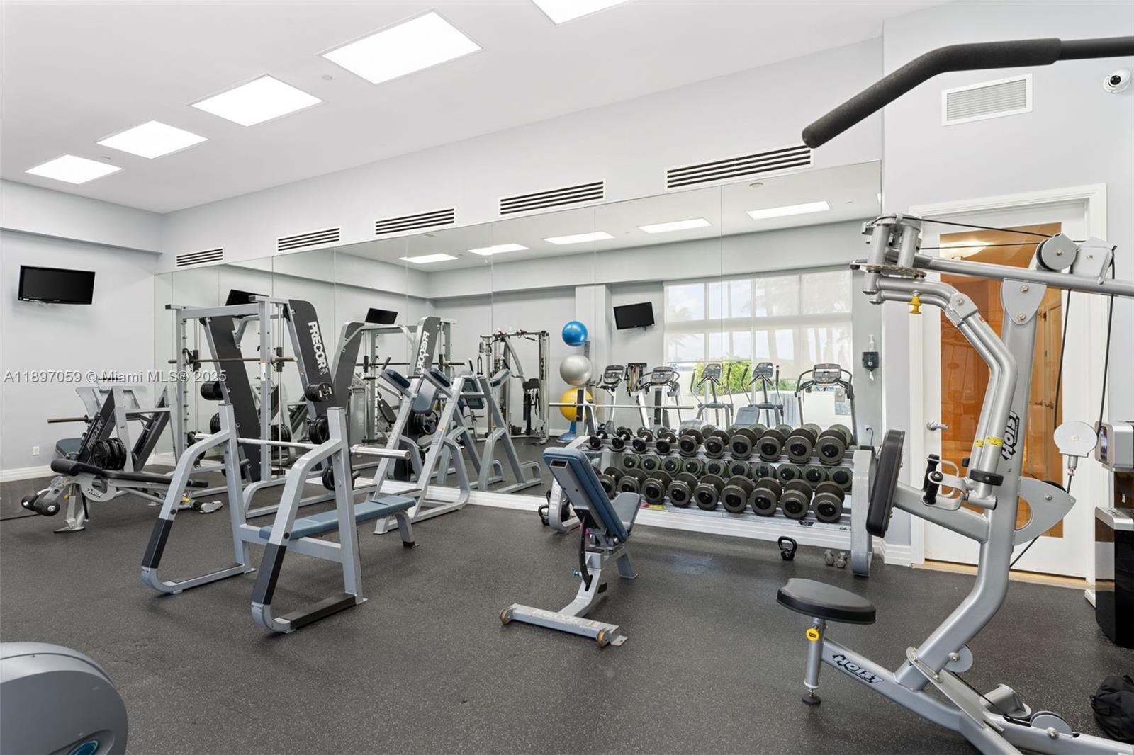 THE COLLINS CONDO - Residential Lease