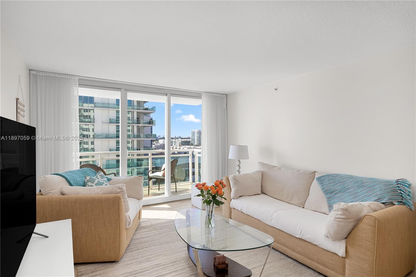 THE COLLINS CONDO - Residential Lease